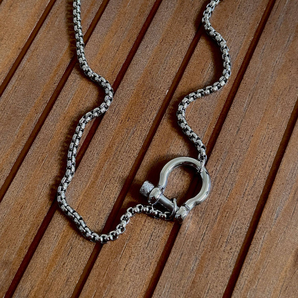 Necklace | Horseshoe Carabiner - Silver