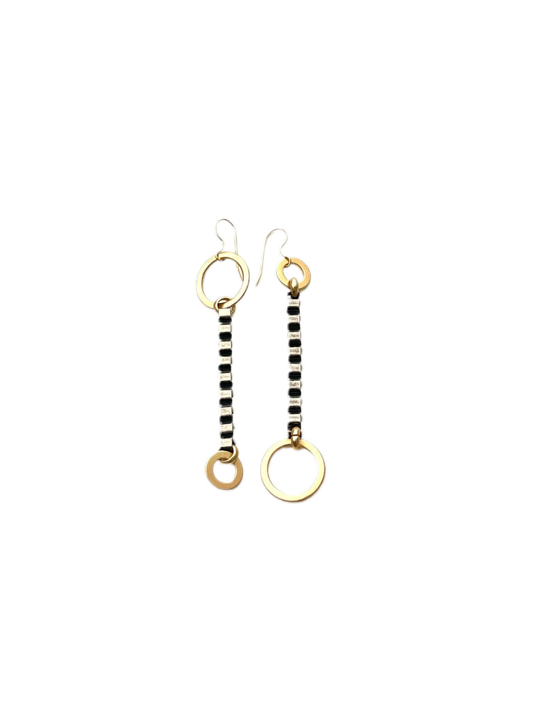 Earrings | Dylan - with box chain and circle accents