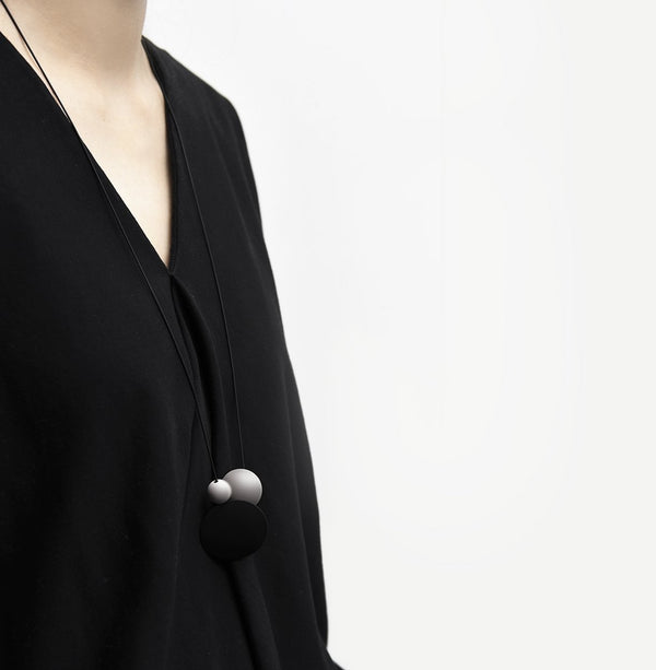Dot & Orb Necklace | Black Blush